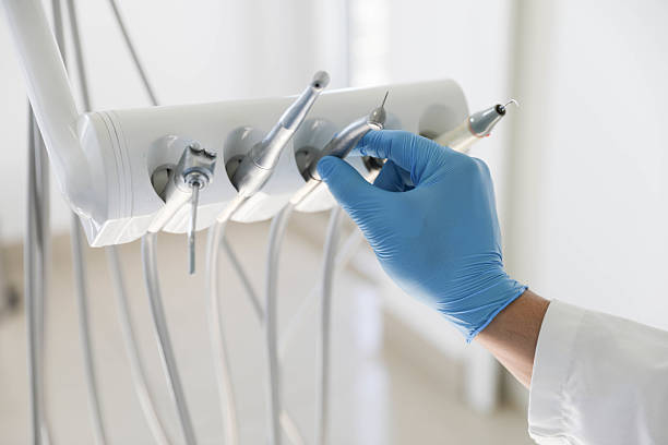 Professional Emergency Dentist technician working in Wayne, IL